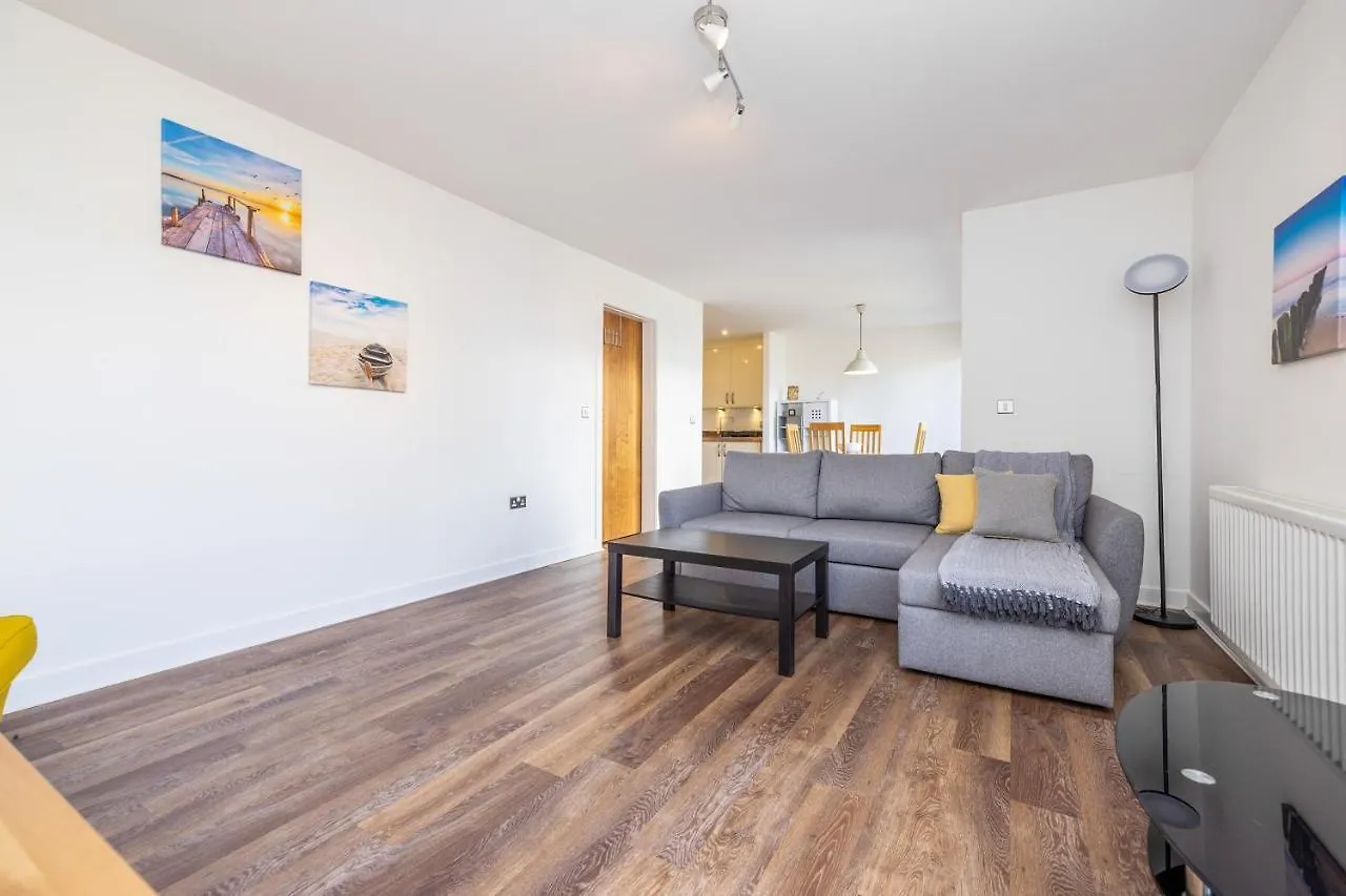 Joivy Modern 2 Bed Flat Near Inverleith Park, With Terrace And Free Parking Edinburgh Apartment