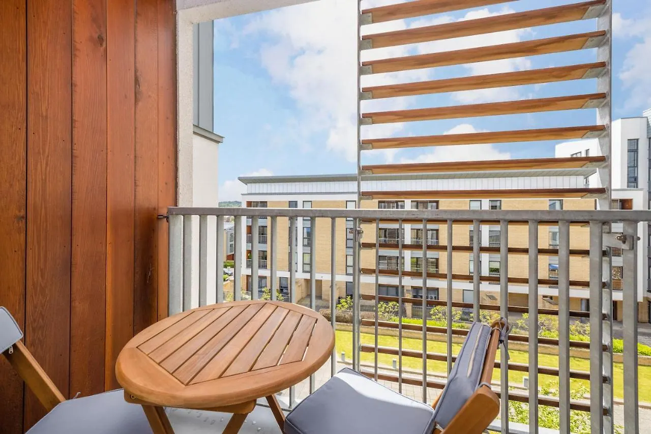 Joivy Modern 2 Bed Flat Near Inverleith Park, With Terrace And Free Parking Edinburgh