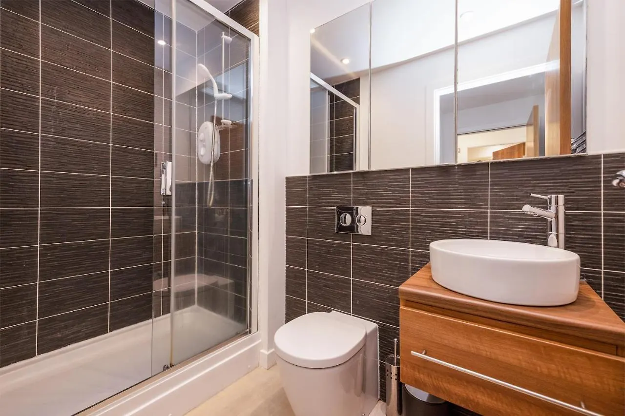 Joivy Modern 2 Bed Flat Near Inverleith Park, With Terrace And Free Parking Edinburgh