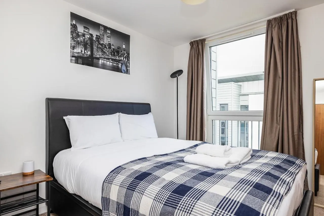Joivy Modern 2 Bed Flat Near Inverleith Park, With Terrace And Free Parking Edinburgh 0*,  United Kingdom